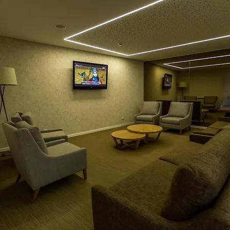 Adelaide Hotel 2*