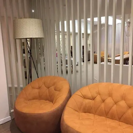 Adelaide Hotel 2*