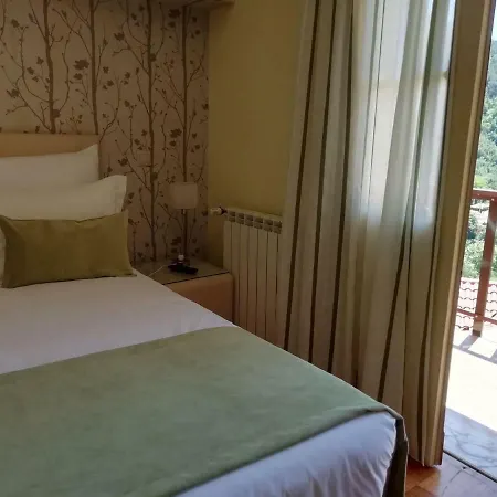 Hotel Adelaide 2*