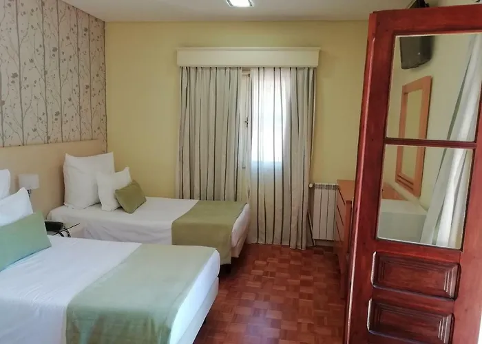 Adelaide 2* 제어스