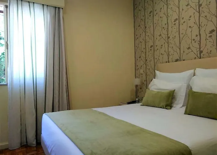 Adelaide Hotel Geres